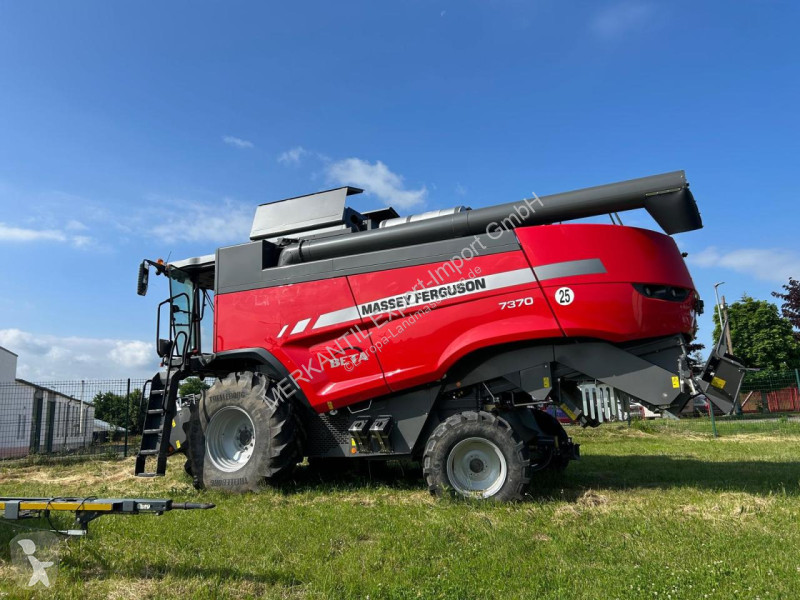 Moisson Massey Ferguson BETA 7370