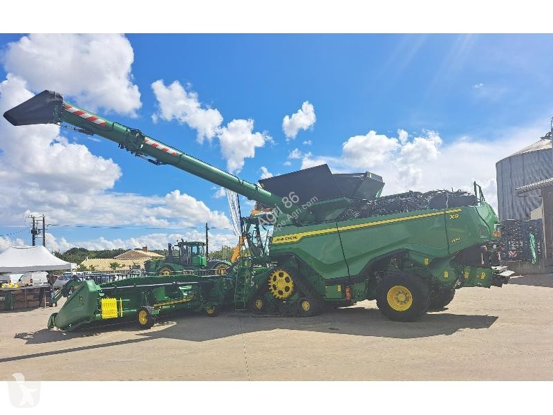 John Deere X9 1100 harvest