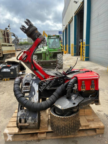 Komatsu Combine harvester