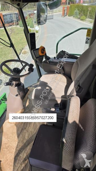 John Deere T550 harvest