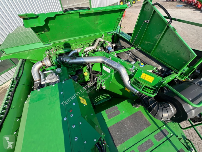 John Deere  T670 harvest