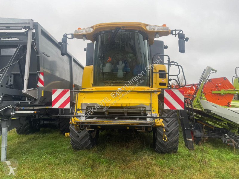 New Holland  CX 8060 harvest