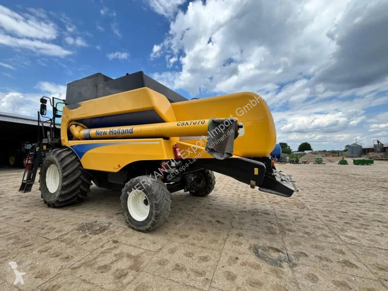 Skörd New Holland  CSX7070