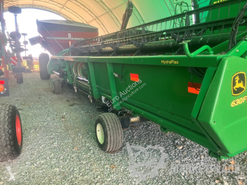 Збір врожаю John Deere 630F