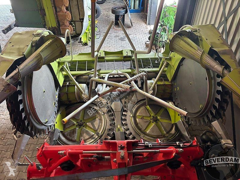 Claas RU 600 harvest