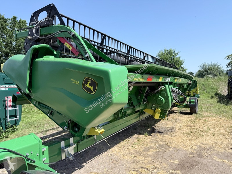 John Deere  T6 700 harvest