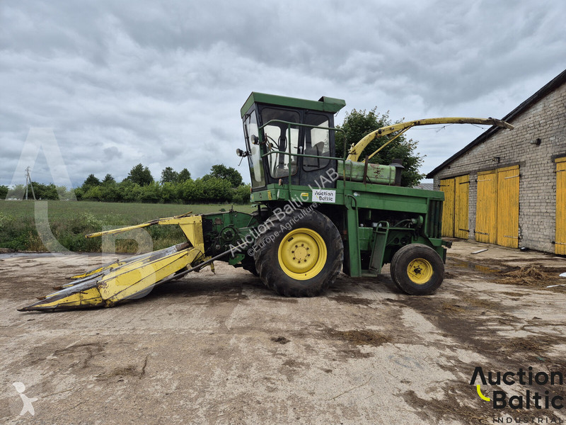 Жатва John Deere