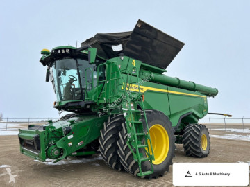 Moissonneuse-batteuse John Deere