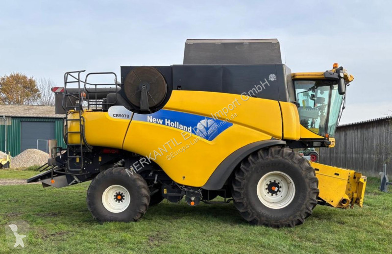 Cosecha New Holland  CR 9070