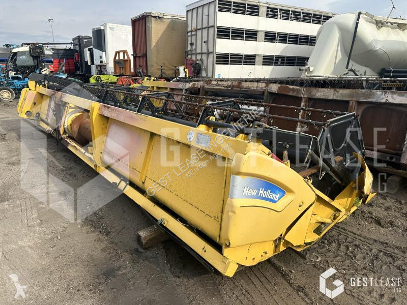 Moisson New Holland 24