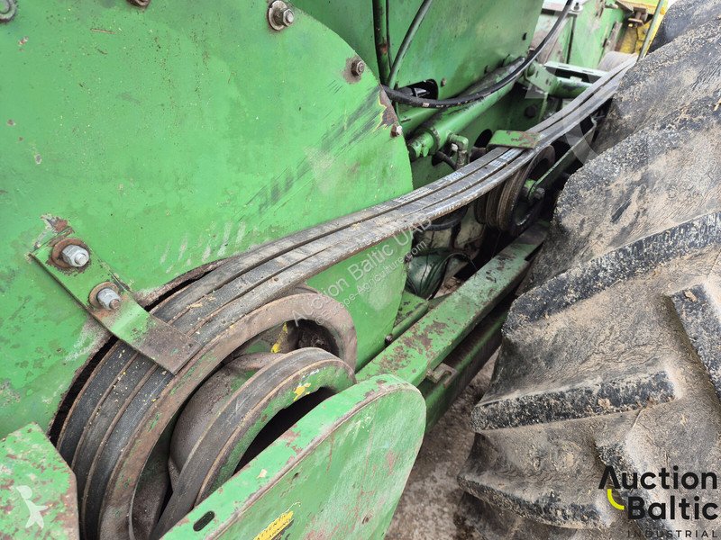 Жатва John Deere