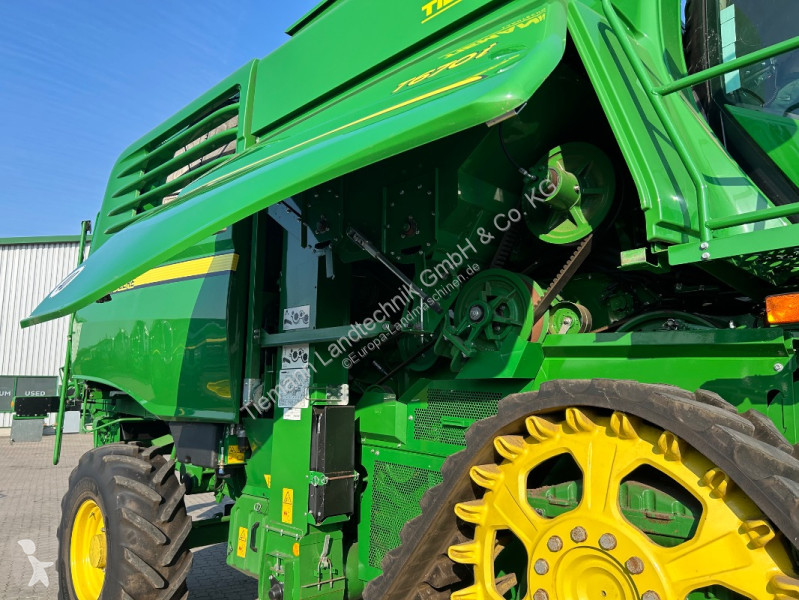 John Deere  T670 harvest
