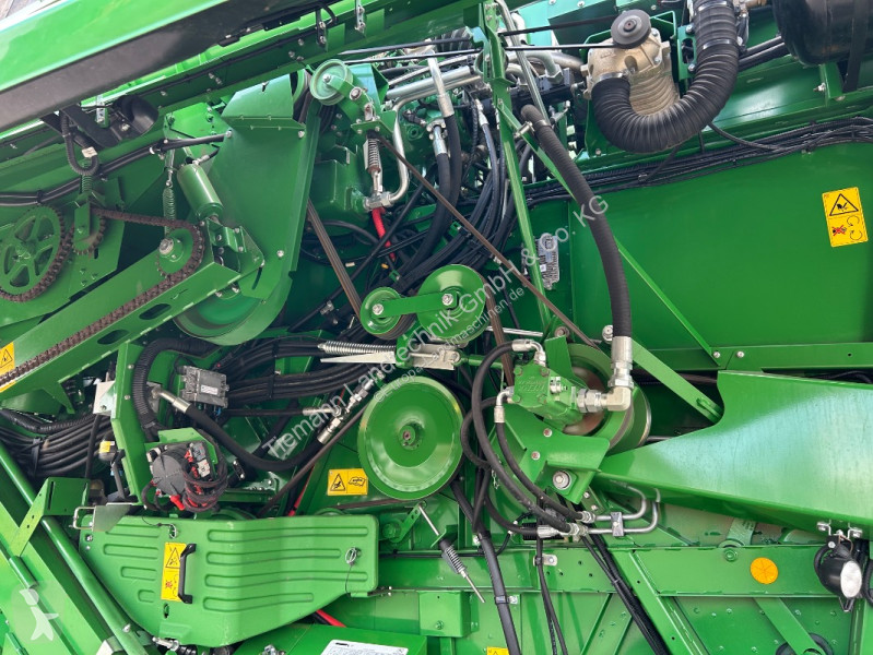 John Deere  T670 harvest