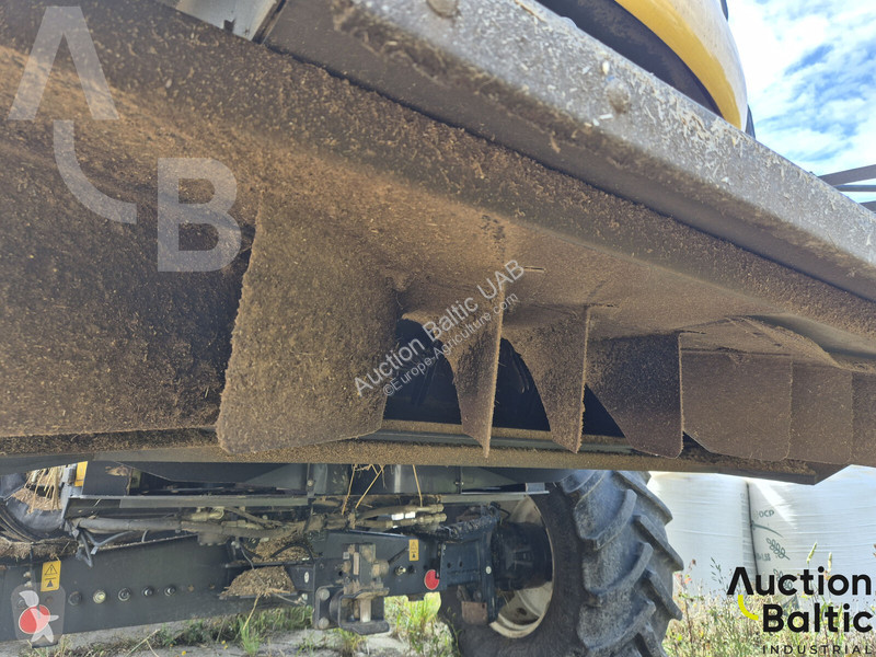 Cosecha New Holland CR 8.90