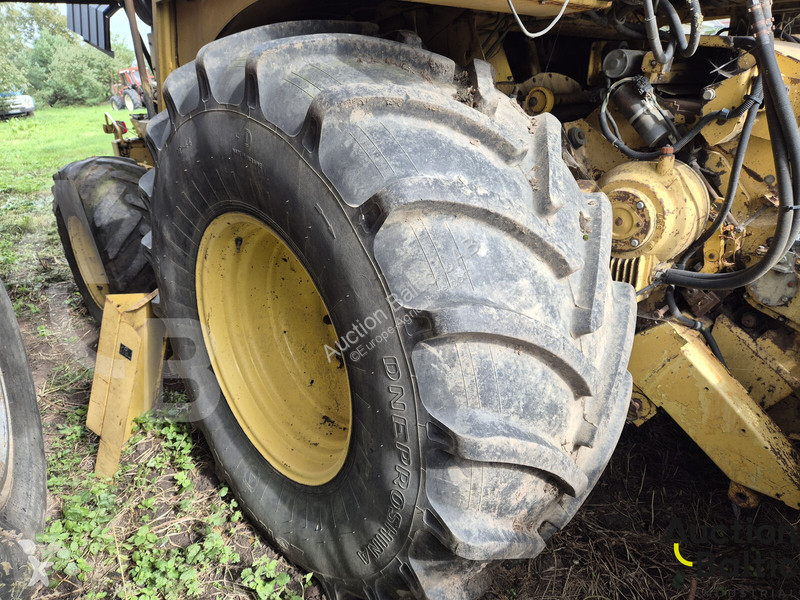 New Holland FX 375 harvest