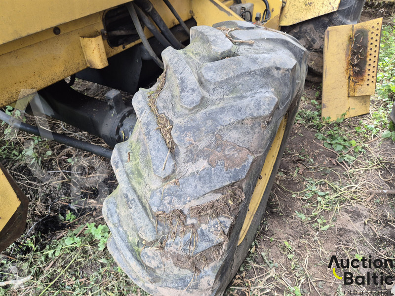 New Holland FX 375 harvest