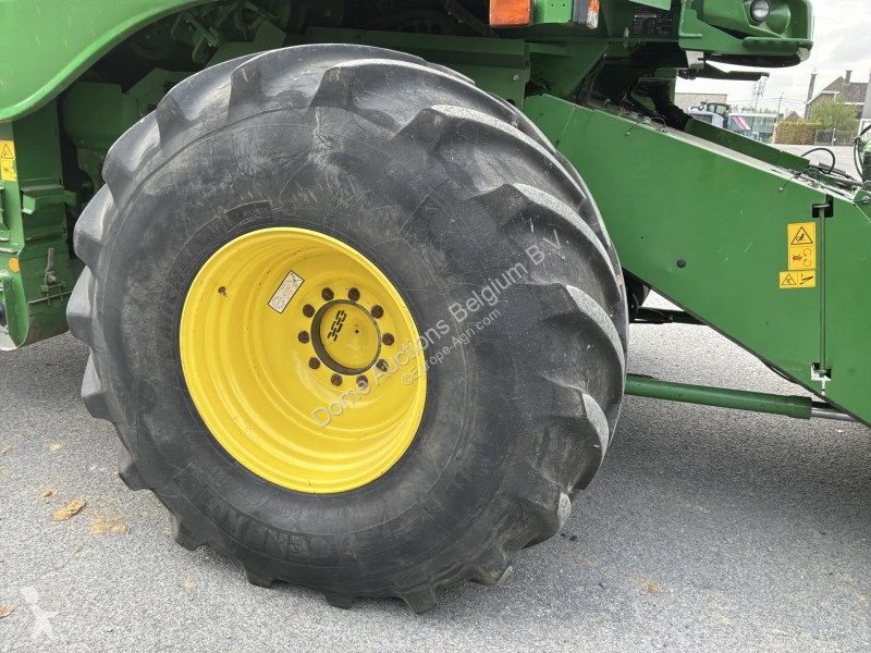 Žně John Deere T560i