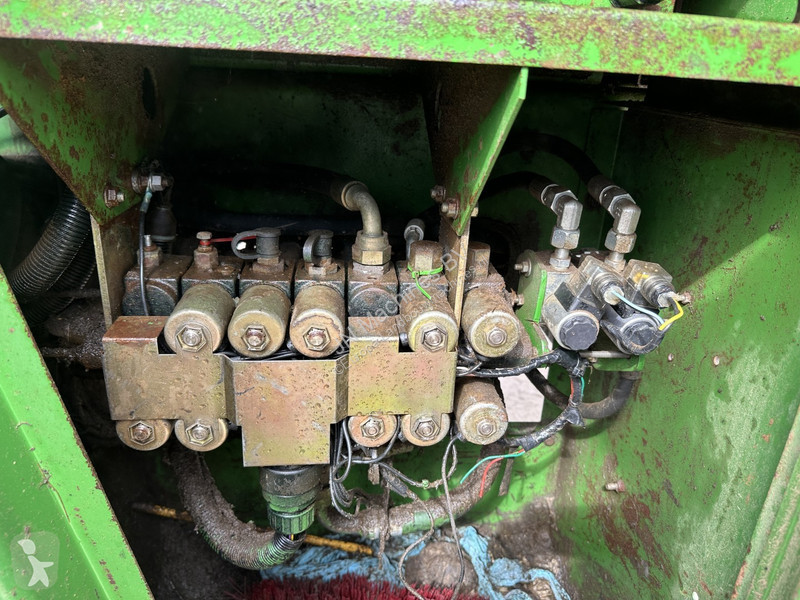 Oogst John Deere 6650 FOR PARTS