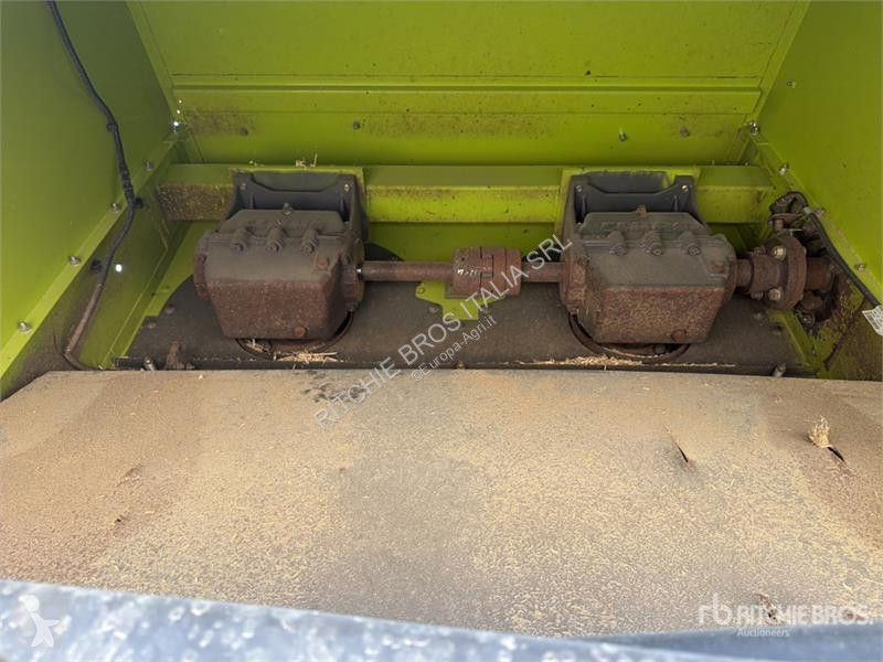 Збір врожаю Claas 750TT Combine Harvester