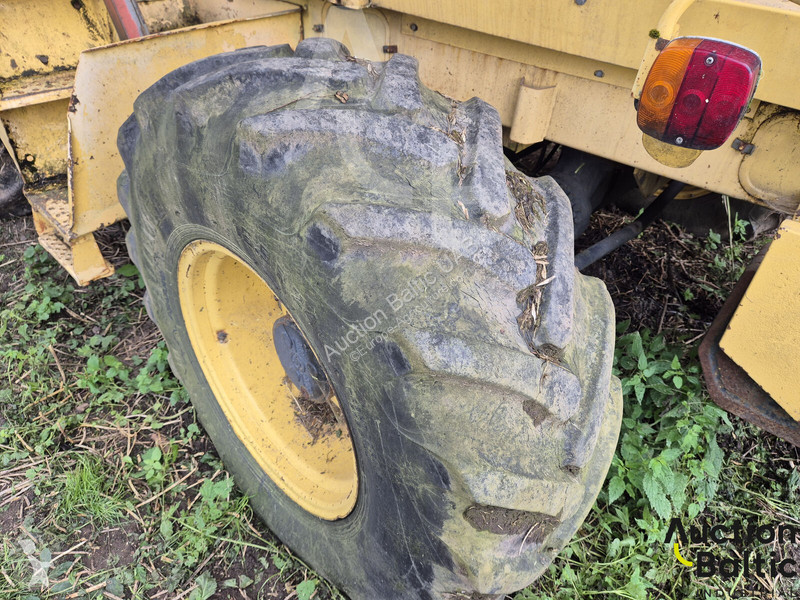 New Holland FX 375 harvest