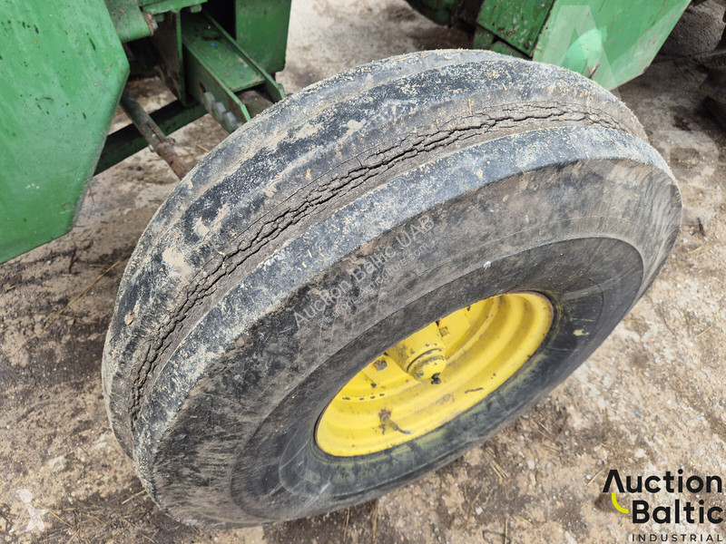 Жатва John Deere