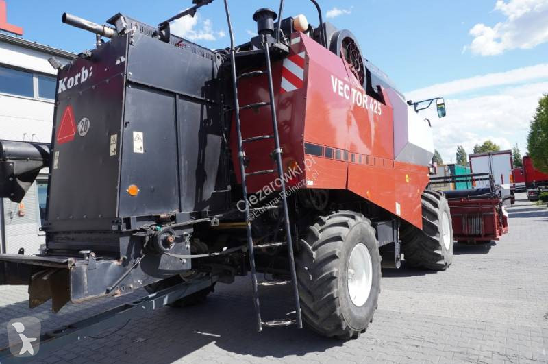 Moisson Rostselmash VECTOR 425 RSM-101 grain...