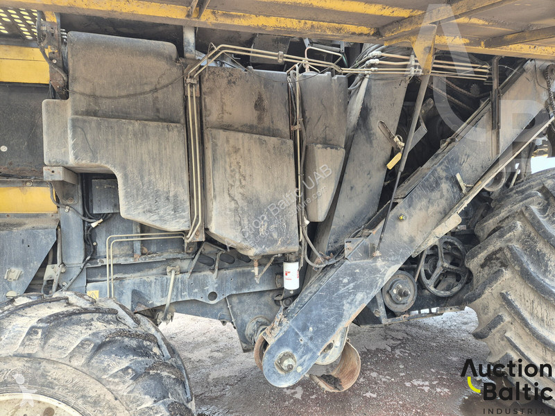 Skörd New Holland CS 6080