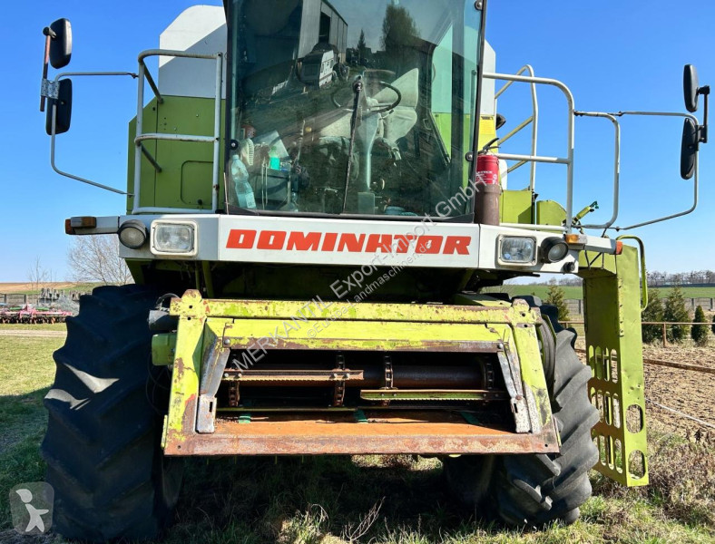 Moisson Claas Dominator 118