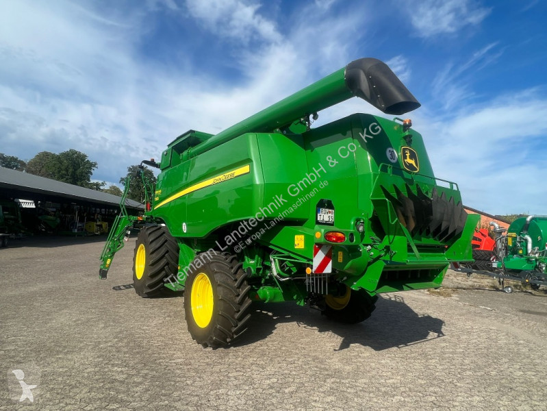 Moisson John Deere T560