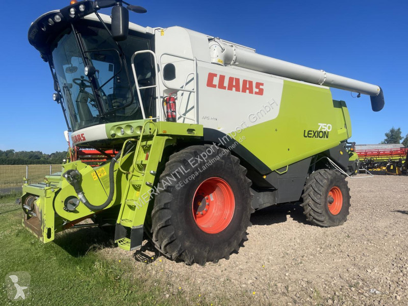 Moisson Claas Lexion 750