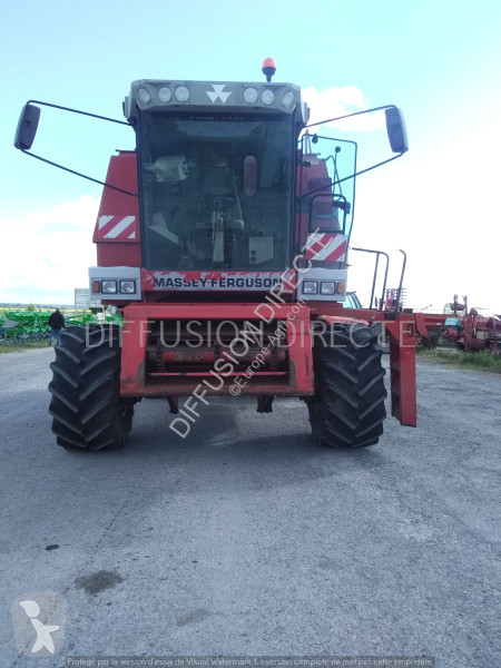 Skörd Massey Ferguson MOISSONNEUSE BATTEUSE 32