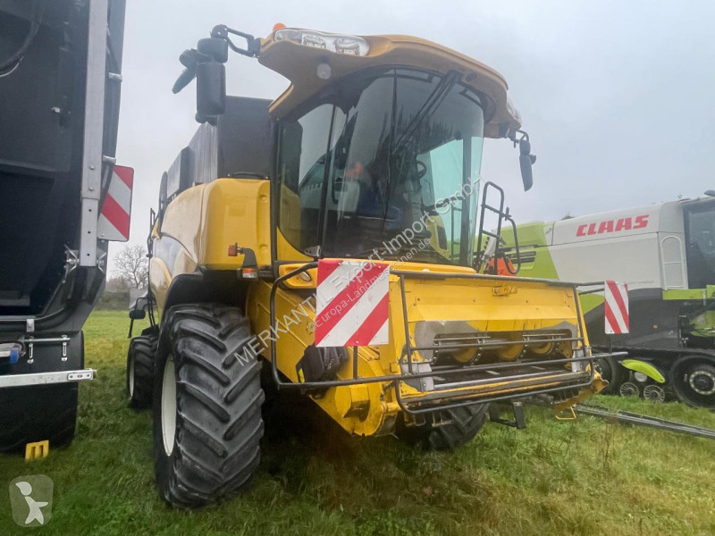 New Holland  CX 8060 harvest