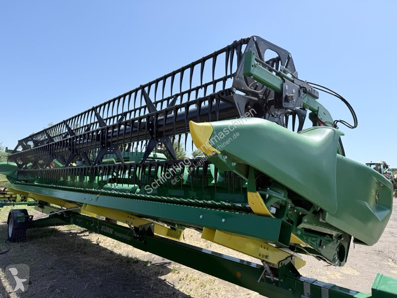 John Deere  T6 700 harvest