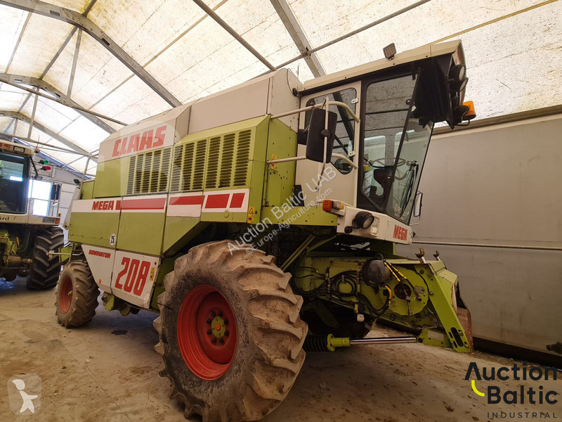Moisson Claas Dominator 208 Mega