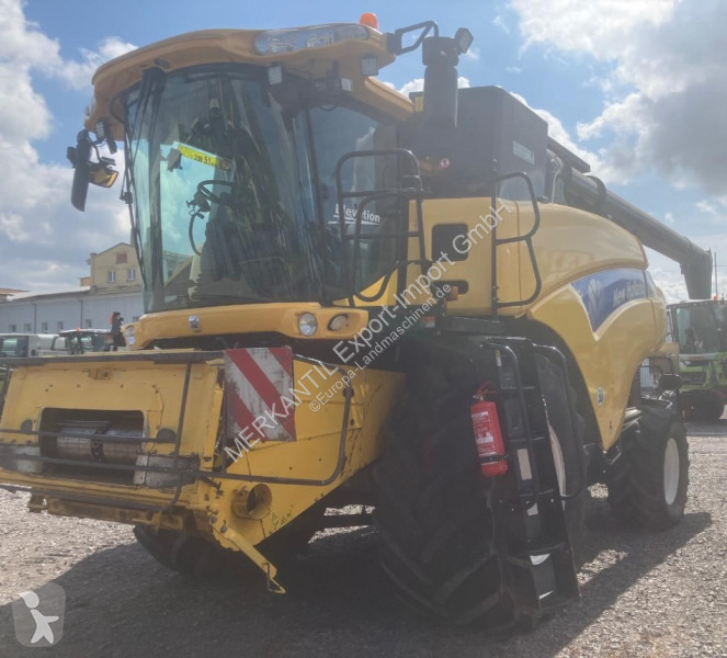 Cosecha New Holland  CR 9070