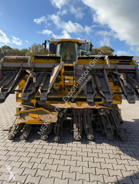 Cosecha New Holland  MF 875 SW