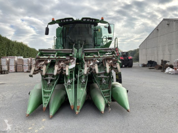 John Deere Combine harvester