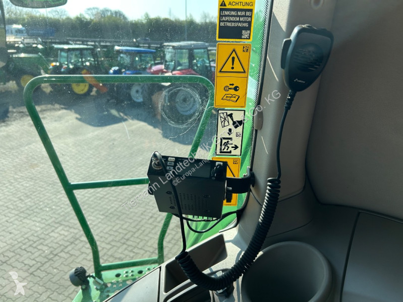 John Deere  T670 harvest