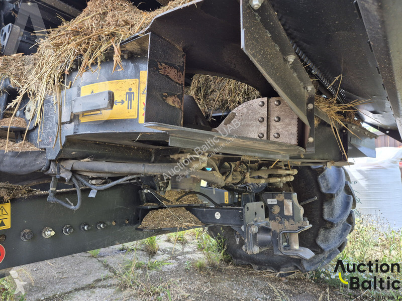 Cosecha New Holland CR 8.90