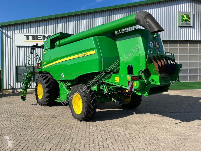 Aratás John Deere  T560