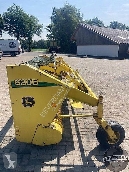Moisson John Deere Pick-up 630B