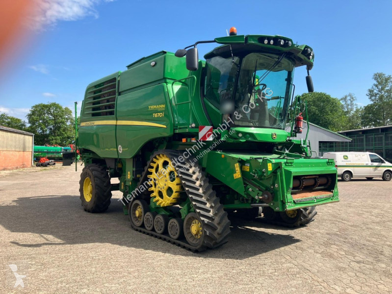 Moisson John Deere T