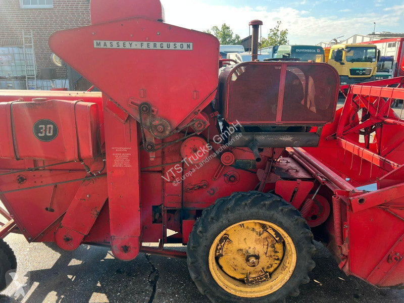 Skörd Massey Ferguson MF 30-6 Mähdrescher Oldtimer
