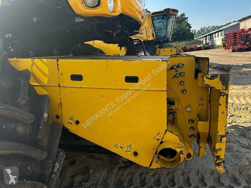 Skörd New Holland  CR 9070 Elevator