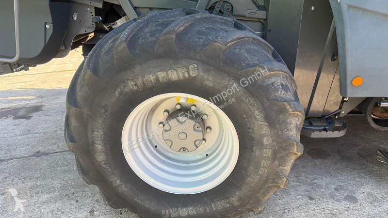 Moisson Massey Ferguson  IDEAL 9T mit Mac Don...