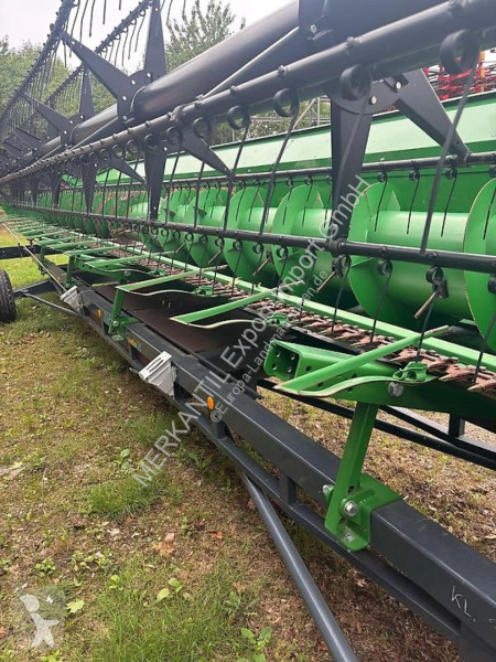 Moisson John Deere  635R MY21