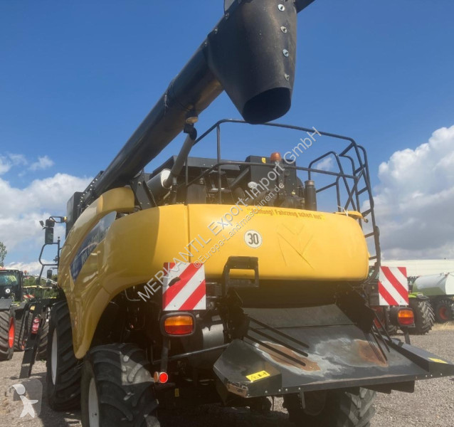 Cosecha New Holland  CR 9070