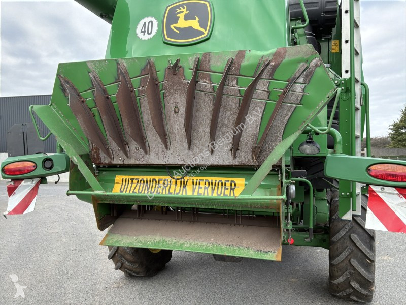 Žně John Deere T560i