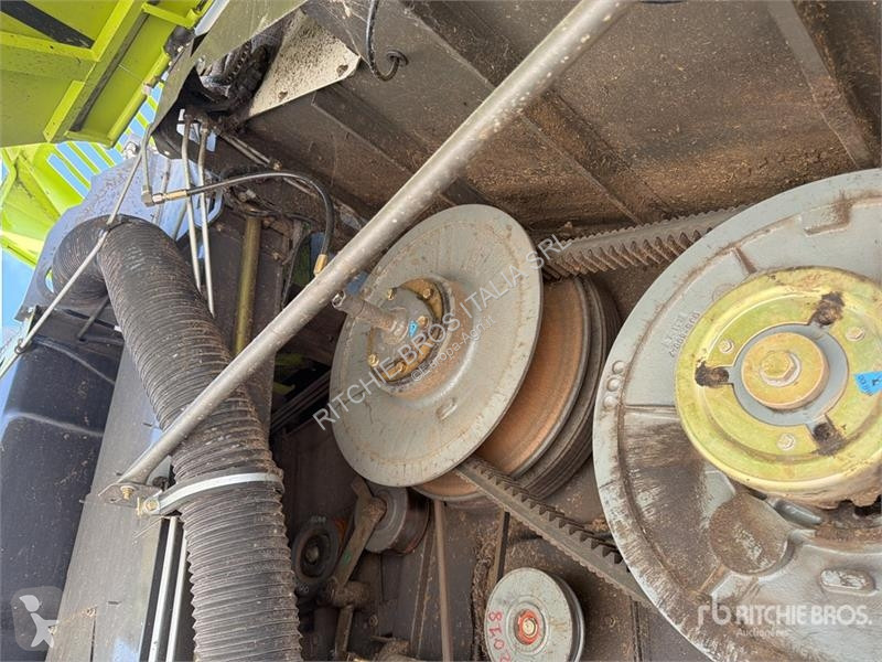 Збір врожаю Claas 750TT Combine Harvester
