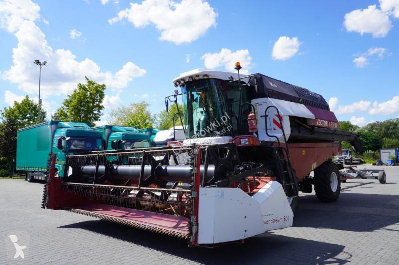 Moisson Rostselmash VECTOR 425 RSM-101 grain...